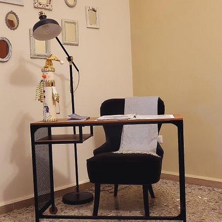 Sole Raggiante Lia Darzillo Apartment Афрагола Стая снимка