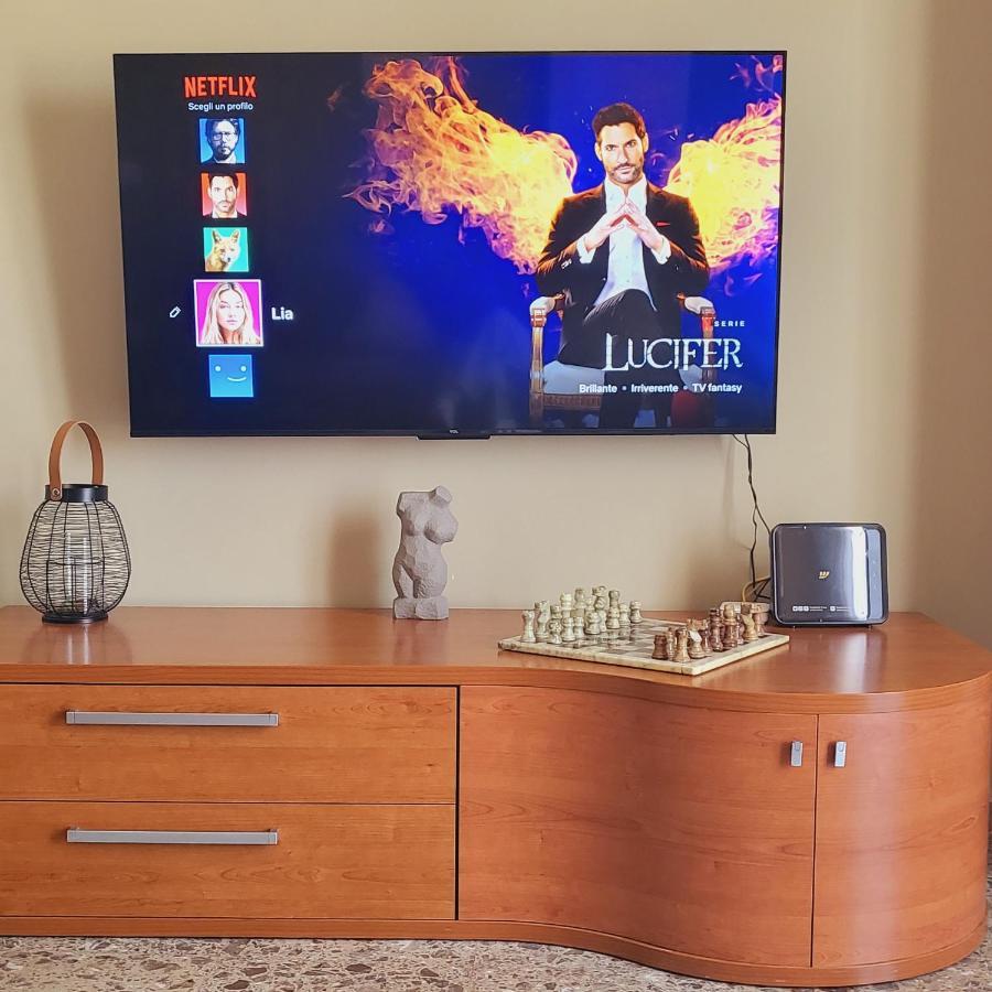 Sole Raggiante Lia Darzillo Apartment Афрагола Екстериор снимка
